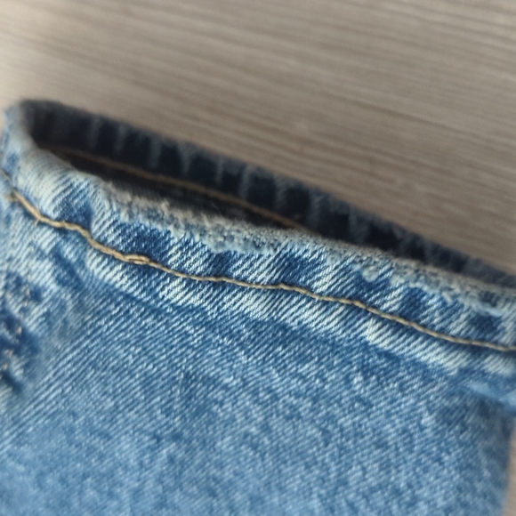 H&M slightly worn jeans size 2 Mom style - Picture 4 of 4